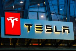 Analyst erhöht Kursziel für Tesla-Aktien auf neues Rekordhoch